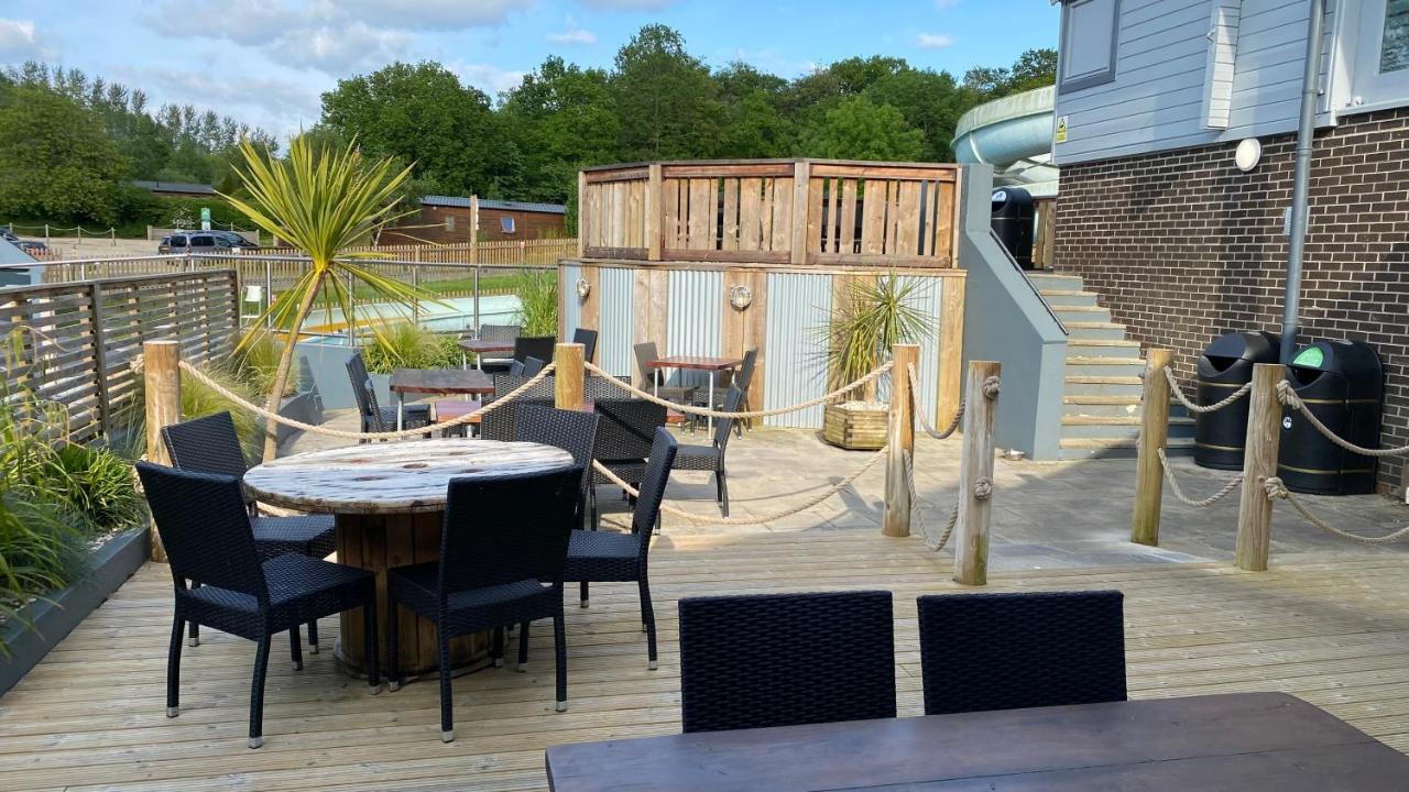 Lodge Nine For 6 With Hot Tub - Spa Resort In Devon Chudleigh Exterior photo